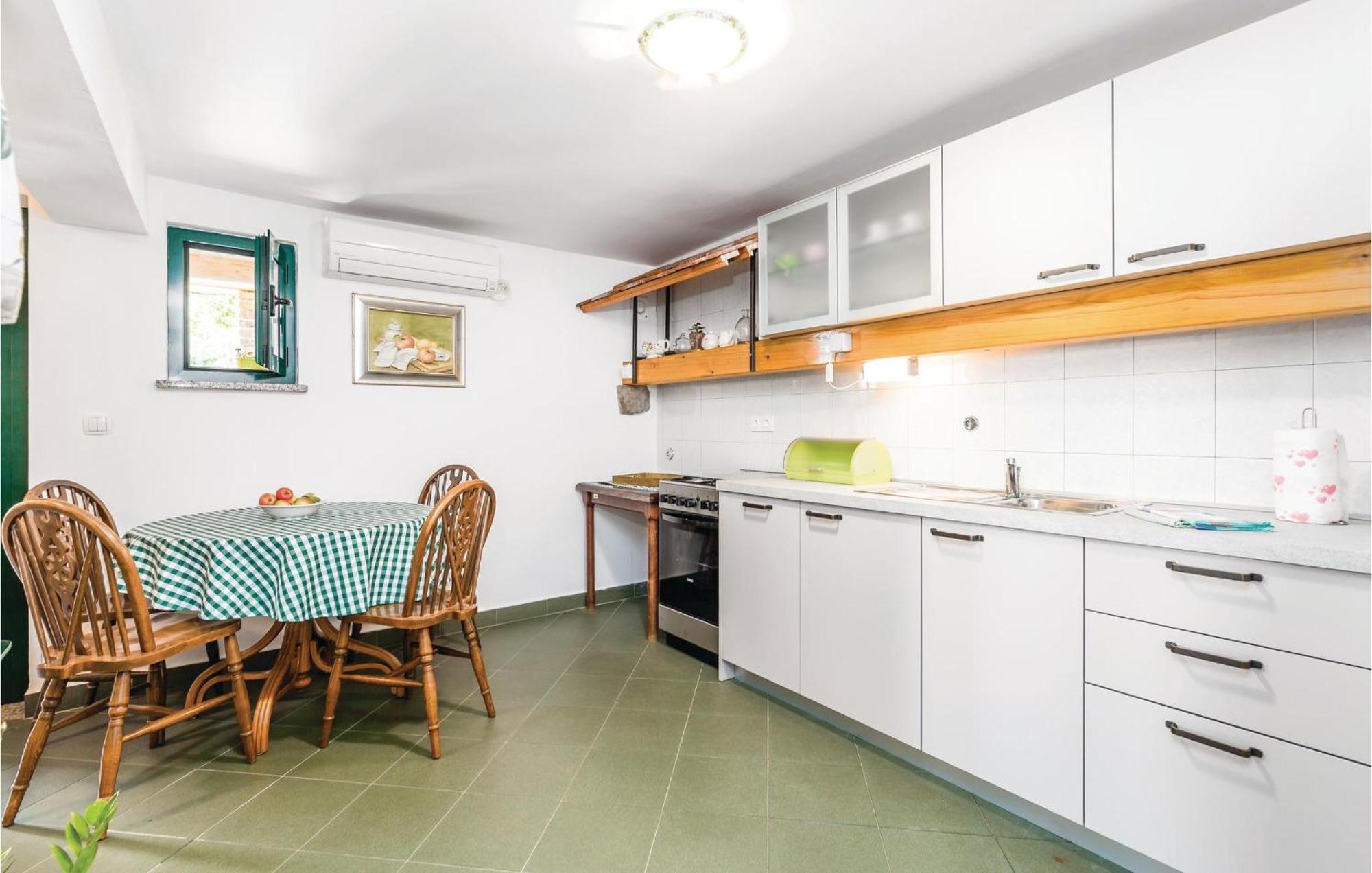1 Bedroom Gorgeous Apartment In Lovran Buitenkant foto